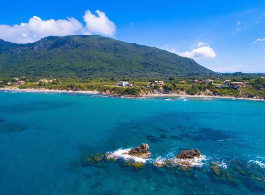 Tetraktys Estate Beachside Υδωρ Άγιος Ματθαίος Εξωτερικό φωτογραφία