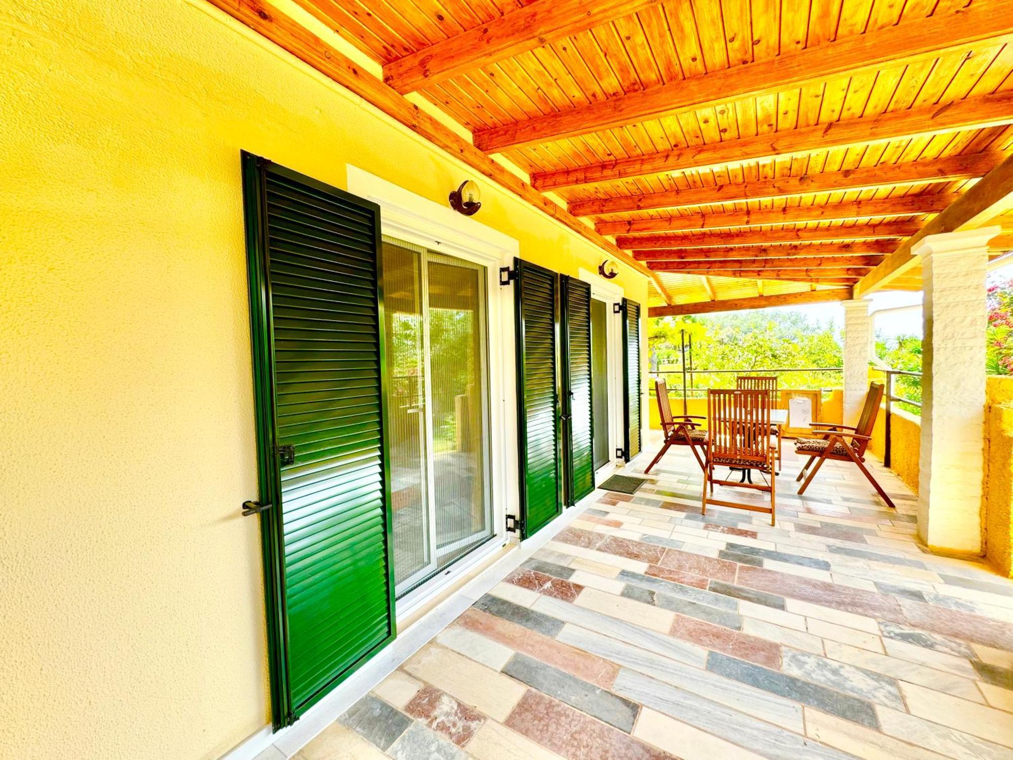 Tetraktys Estate Beachside Υδωρ Άγιος Ματθαίος Εξωτερικό φωτογραφία