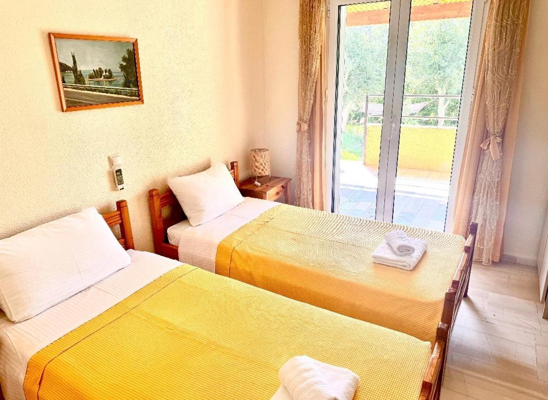 Tetraktys Estate Beachside Υδωρ Άγιος Ματθαίος Εξωτερικό φωτογραφία